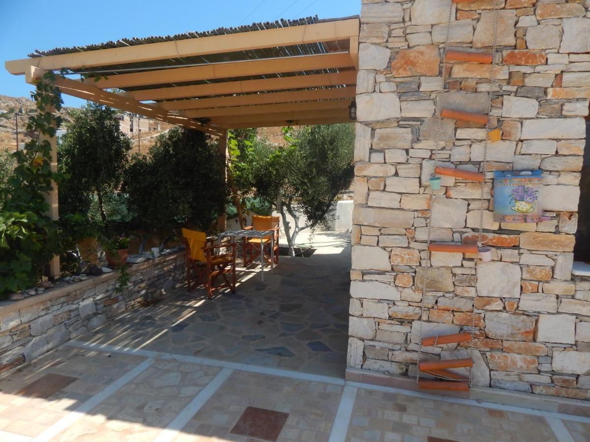 Armonia Studios, Apartments & Villa Mikri Vigla Exterior photo