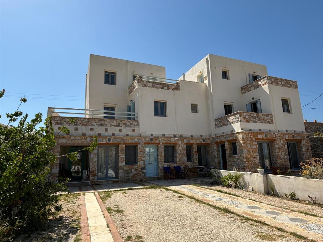Armonia Studios, Apartments & Villa Mikri Vigla Exterior photo