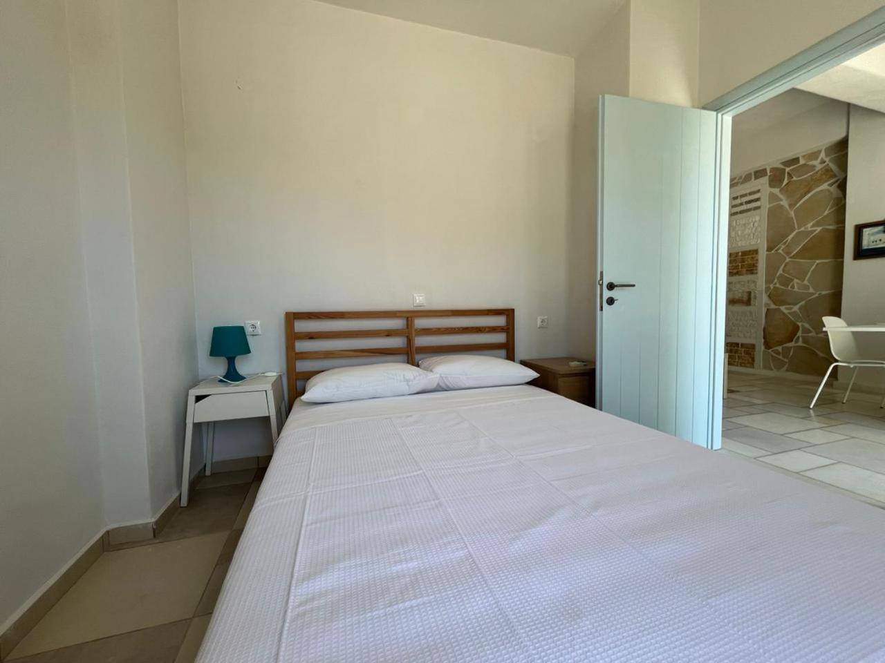 Armonia Studios, Apartments & Villa Mikri Vigla Exterior photo
